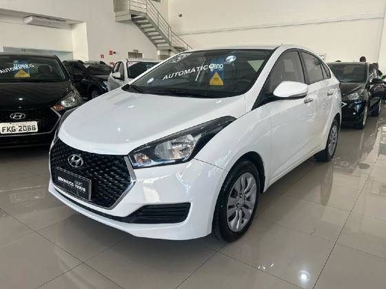 HYUNDAI HB20S 1.6 COMFORT PLUS 16V FLEX 4P AUTOMÁTICO HYUNDAI HB20S 1.6 COMFORT PLUS 16V FLEX 4P AUTOMÁTICO
